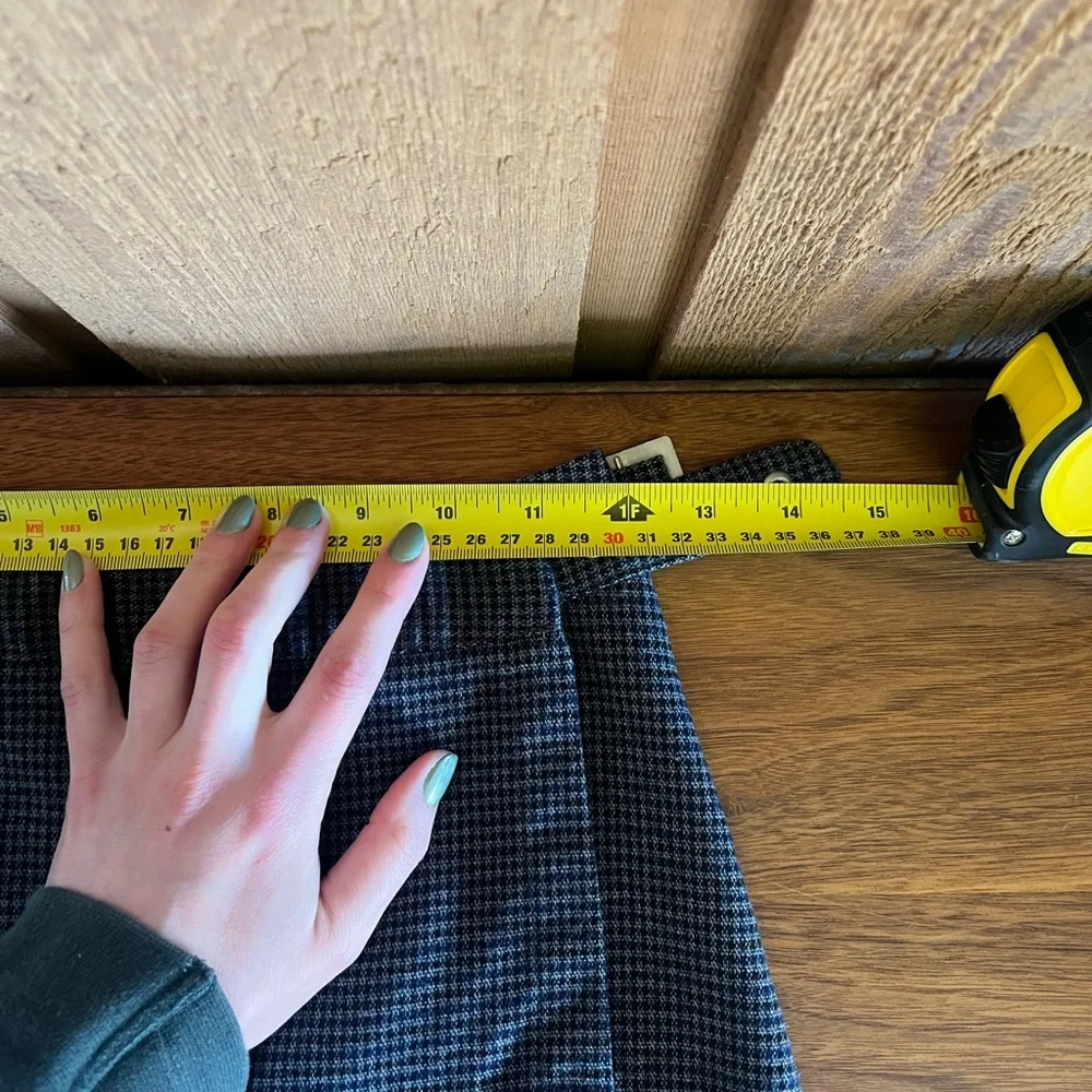 Brandy Melville plaid adjustable mini skirt - Picture 6 of 6